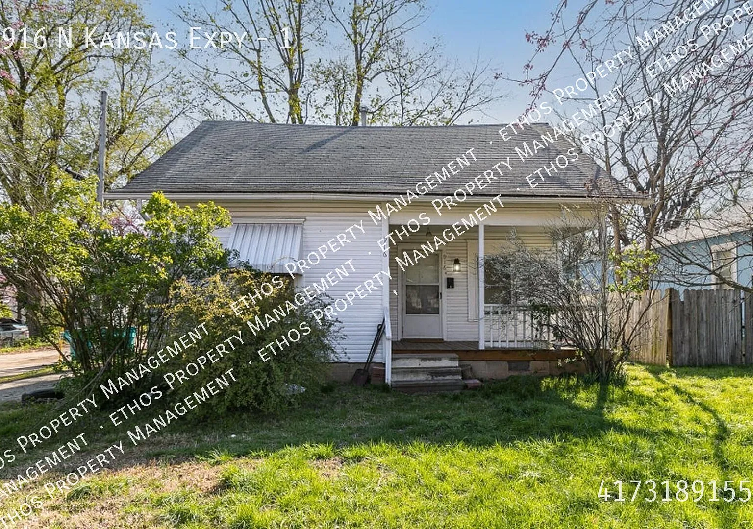 Coming soon - 1bed/ 1 bath Duplex — Photo 1