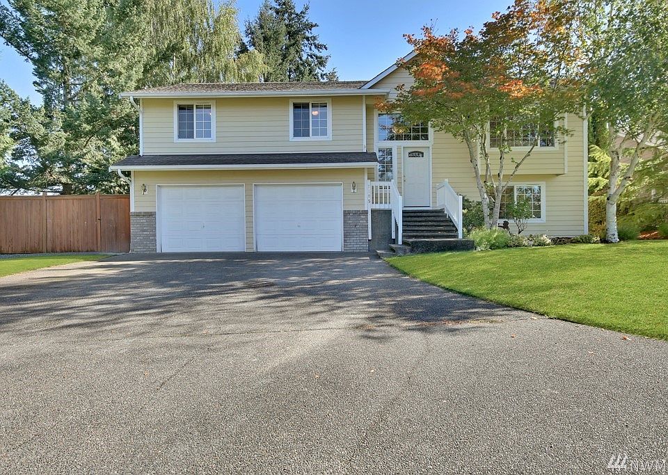 1st image of 2105 23rd Street Pl SE