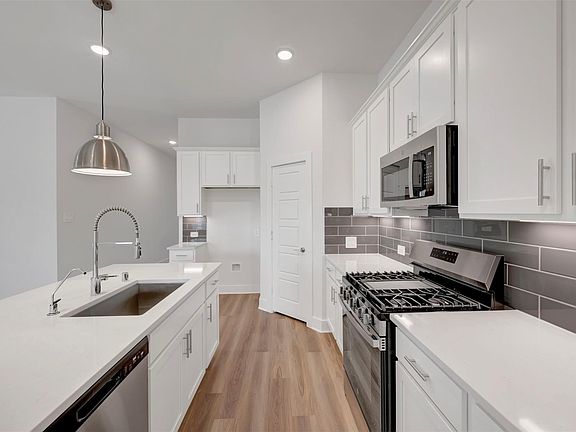 2nd image of 16827 Zavala Way