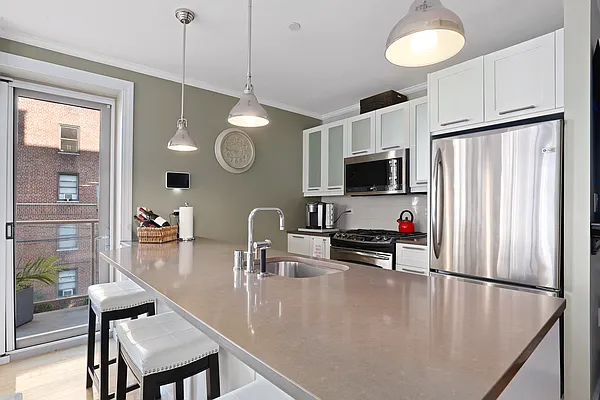 Sold by Compass | media 9