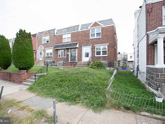 2nd image of 6331 Glenloch St