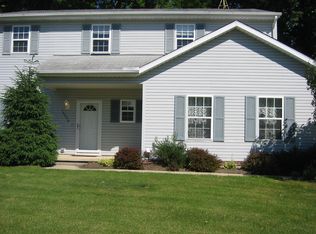 10035 N Surfside Cir, Aurora, OH 44202