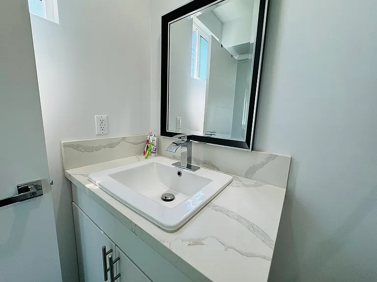 1301 N Kingsley Dr #19 — Photo 24