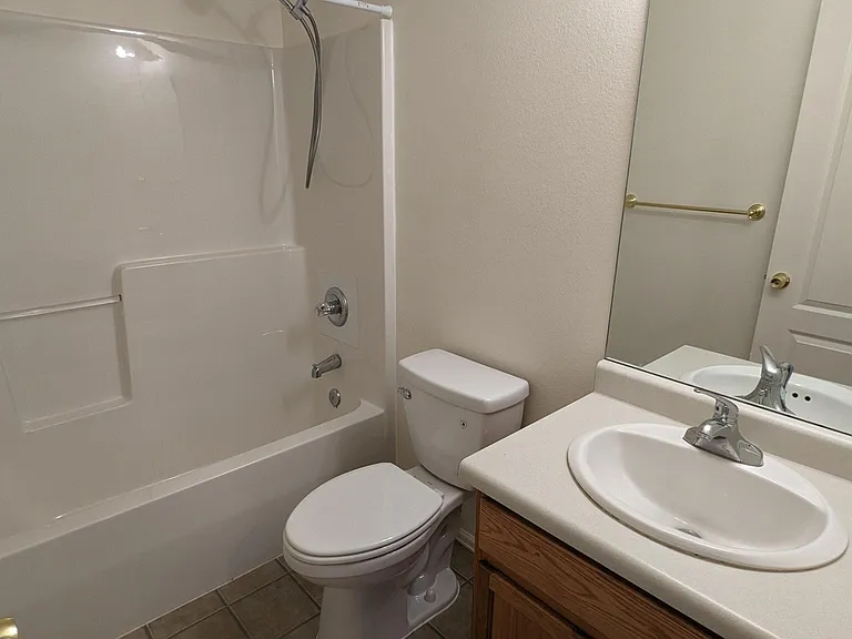 1834 Estates Dr #B — Photo 11