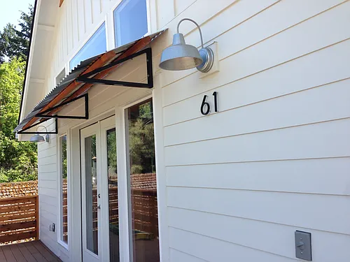 61 Morse Ave Photo 1