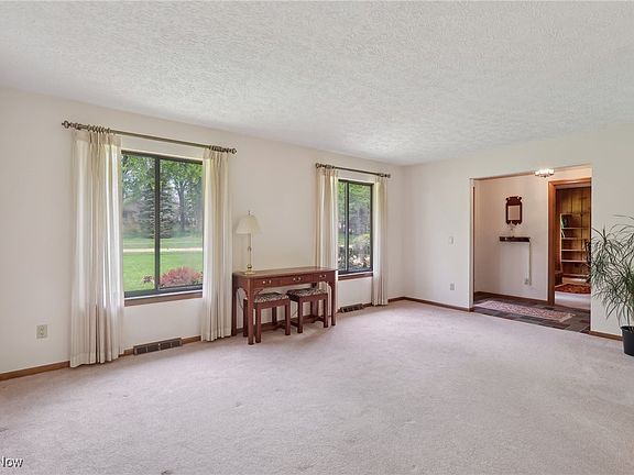 4th image of 9110 Bernwood Ct