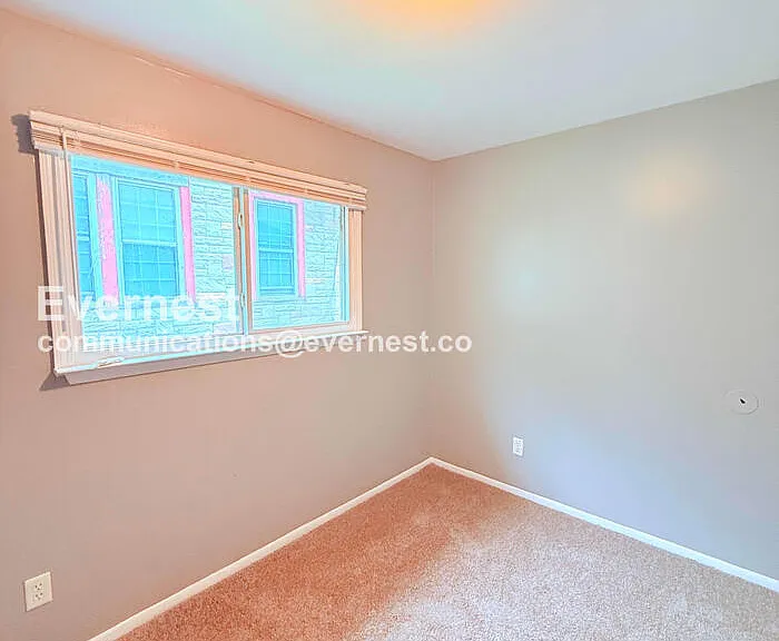 12121 Montrose St — Photo 14
