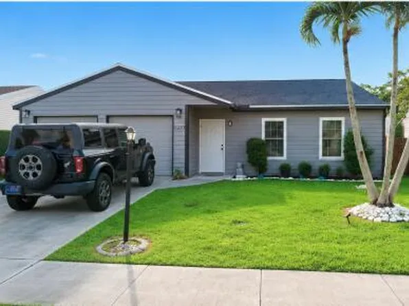 5223 Canal Cir W, Lake Worth, FL 33467