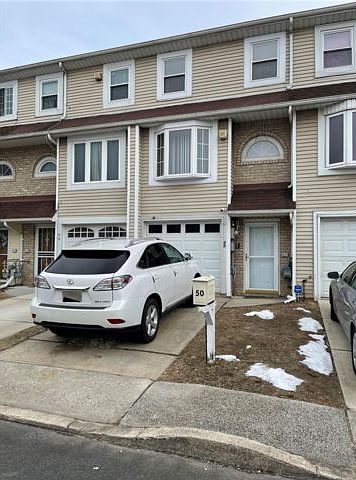 1st image of 50 Carol Pl