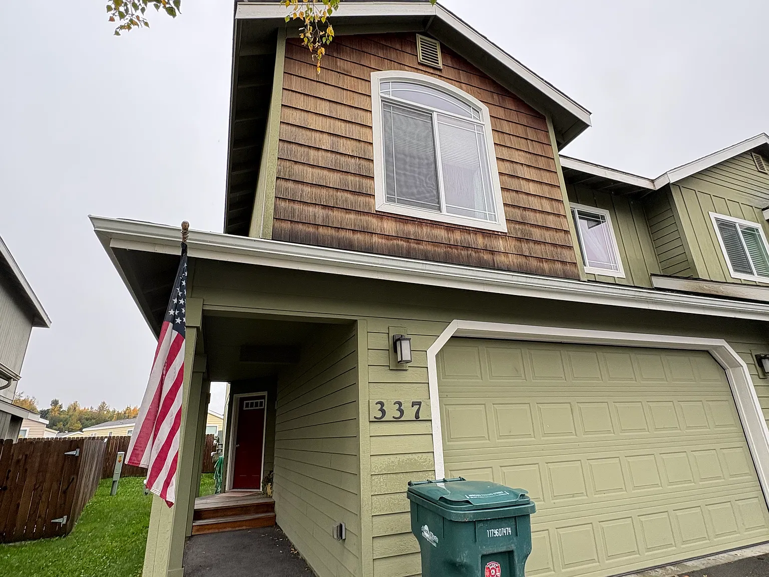 4 bed, 1585 sqft, $2,995 — Photo 2