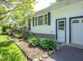 16 Jacob St, Ballston Lake, NY 12019