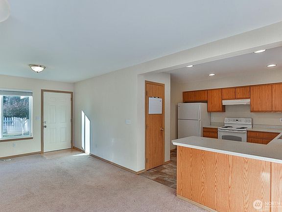 5th image of 7316 194th Avenue E
