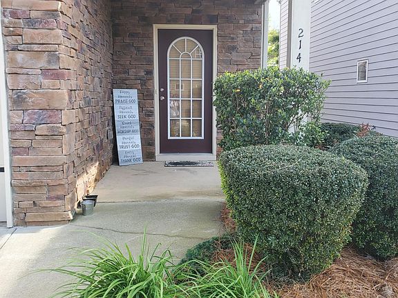 2nd image of 214 Lakeside Dr