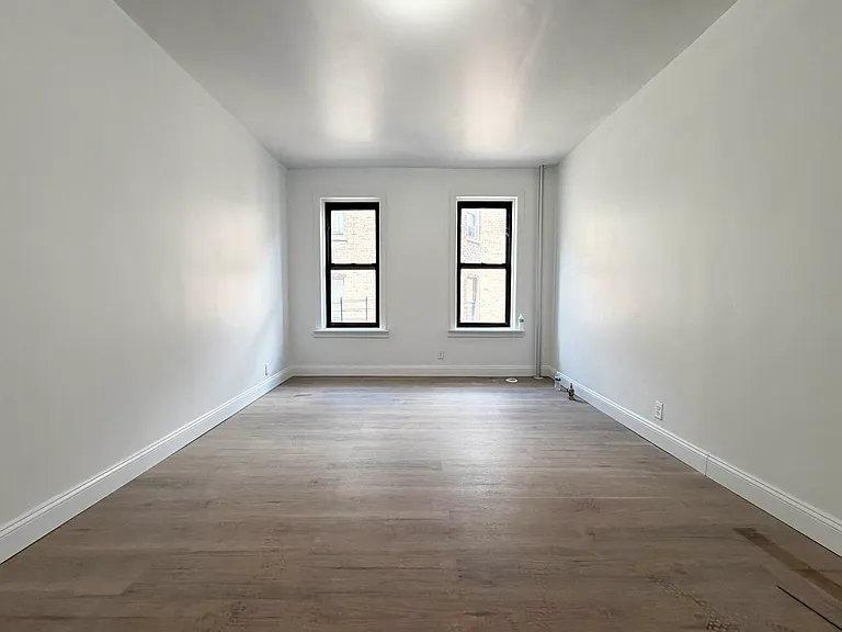 564 Audubon Ave #10C — Photo 1