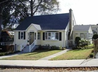 18 Caulfield Rd, Woburn, MA 01801