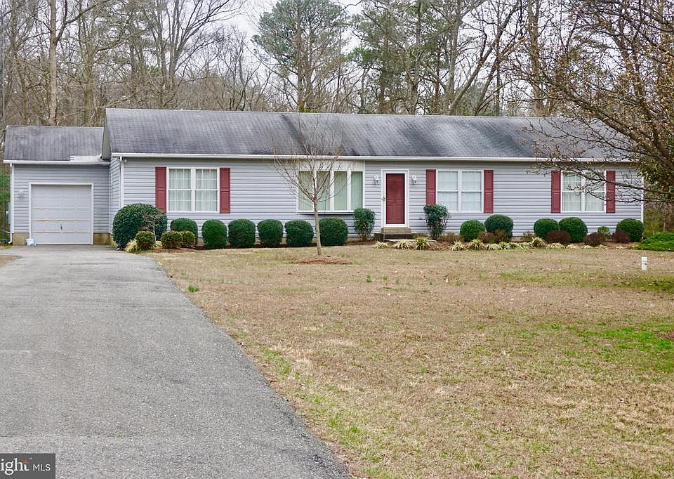 1st image of 45647 Stoney Run Dr