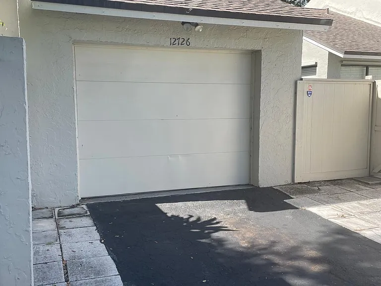 12726 Spinnaker Ln — Photo 21