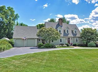 35 Chipping Stone Rd, North Attleboro, MA 02760