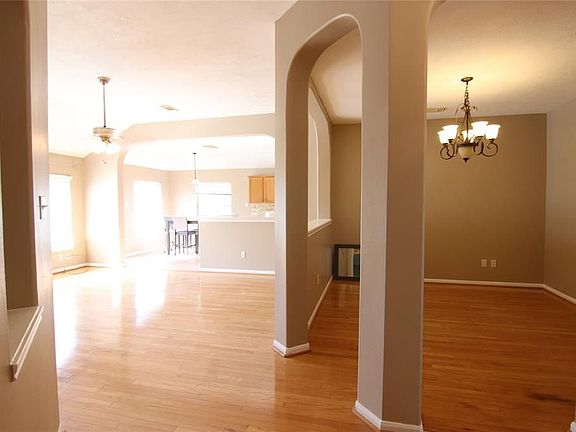 4th image of 3607 Stratford Arms Ln