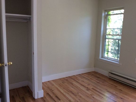 2nd image of 2350 Pacific St #3E