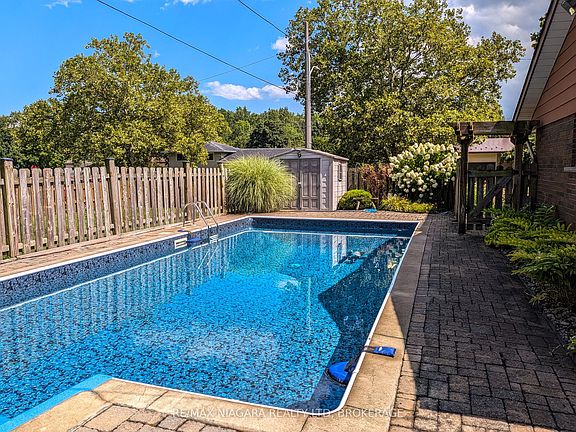 4th image of 3139 Chipman Cres