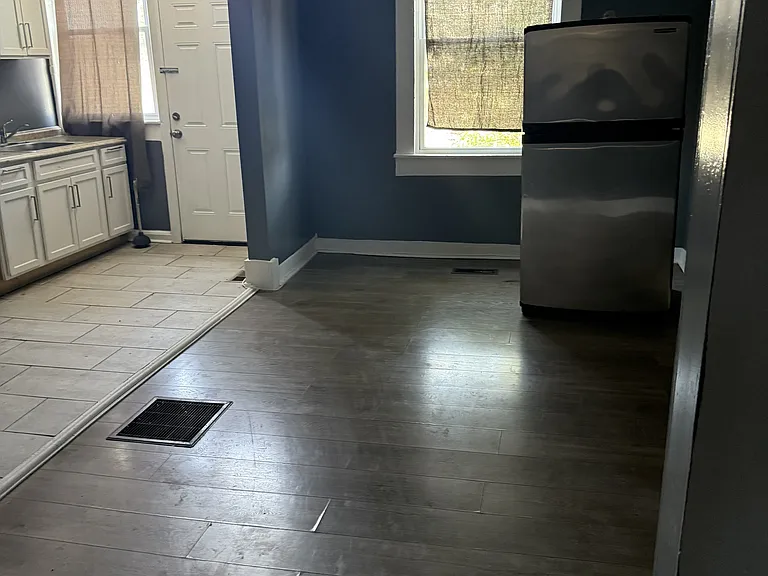 2328 Aiken St — Photo 3