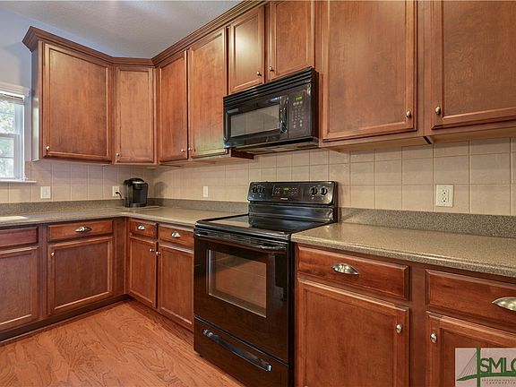 5th image of 140 Saint Catherine Court
