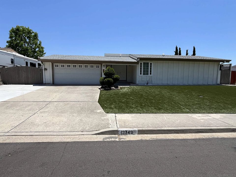 1st image of 13743 Silver Lake Dr