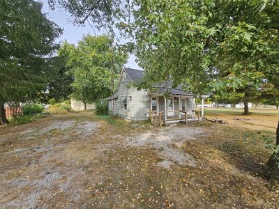 208 S Main St, Broadlands, IL, 61816