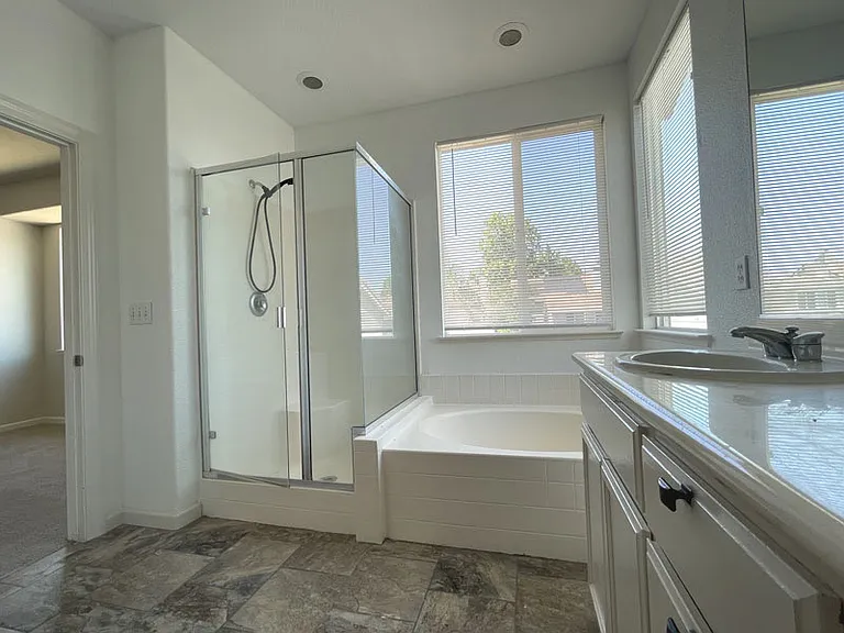 1426 Bello Dr — Photo 13