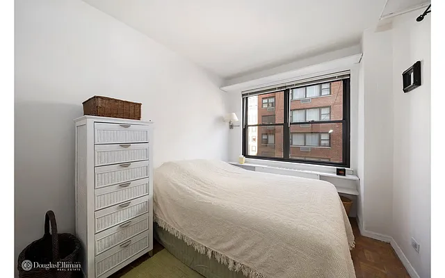 Sold by Douglas Elliman | media 4