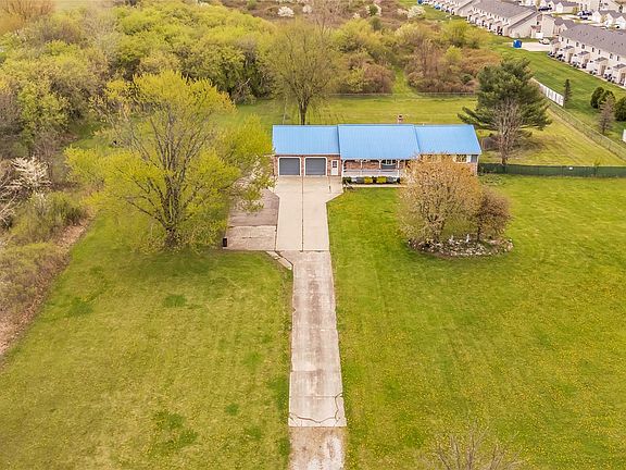2nd image of 1081 S Gale Rd