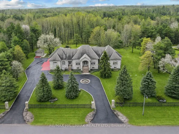 11 Cranborne Chase, Whitchurch Stouffville, ON L4A 0C6