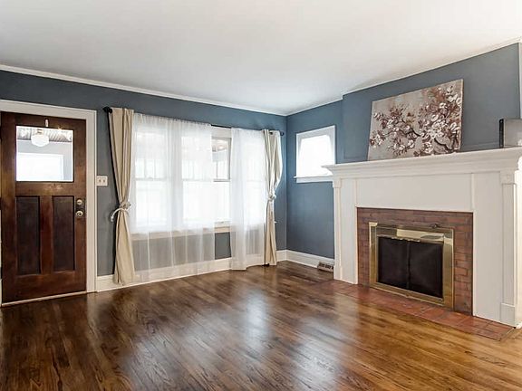5th image of 230 N Ardmore Ave