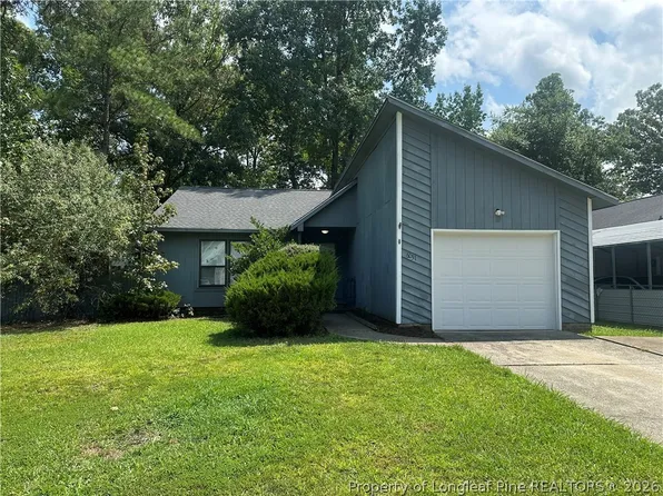 6031 Harmon Pl, Fayetteville, NC 28314