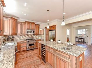 1640 Dilworth Rd E, Charlotte, NC 28203