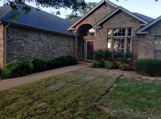 300 Old Forge Dr, Bentonville, AR 72712
