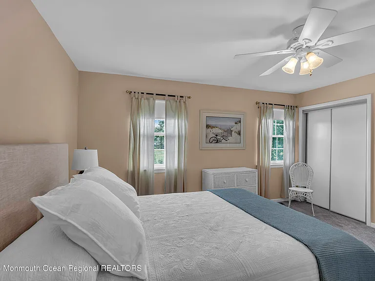 15 Linden Dr — Photo 24