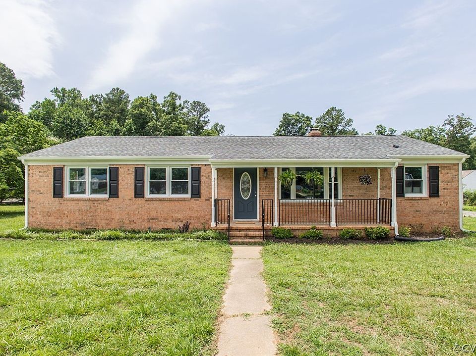 1st image of 2215 Leslie Ln