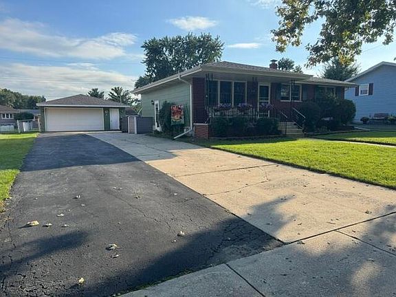 2nd image of 512 Osage Dr