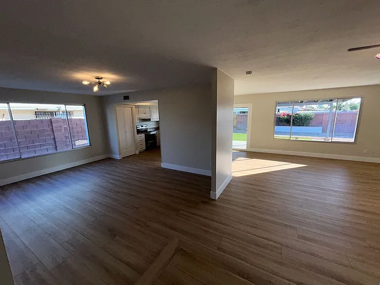 8601 E Orange Blossom Ln — Photo 9