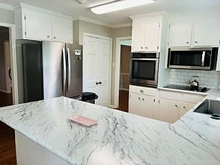 4th image of 2415 Winding Way