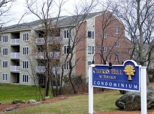 2 Duck Pond Rd APT 104, Beverly, MA 01915