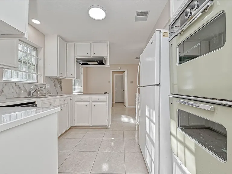11503 High Star Dr — Photo 21