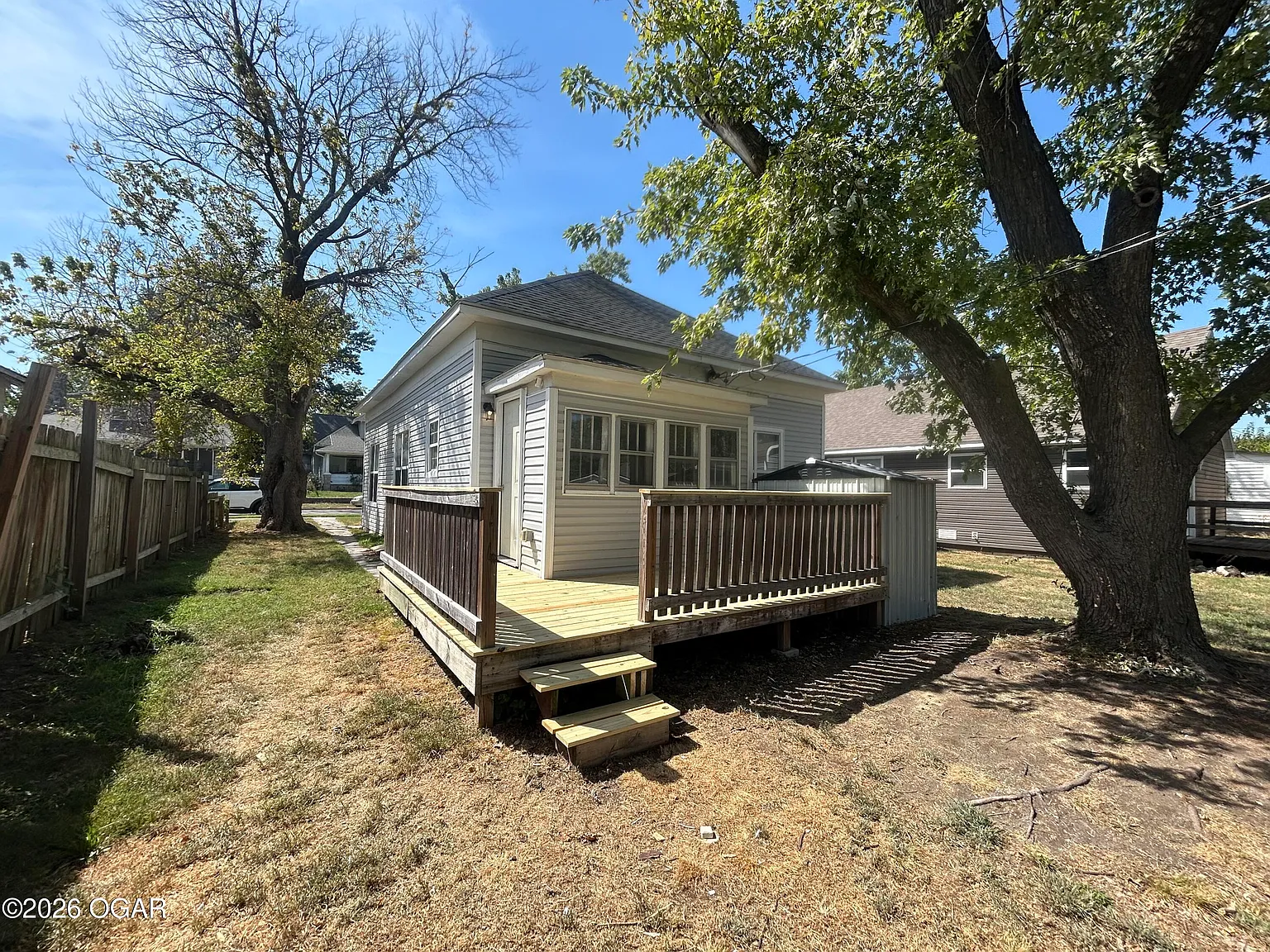 2 bed, 1.5 bath, 866 sqft, $1,200 — Photo 2