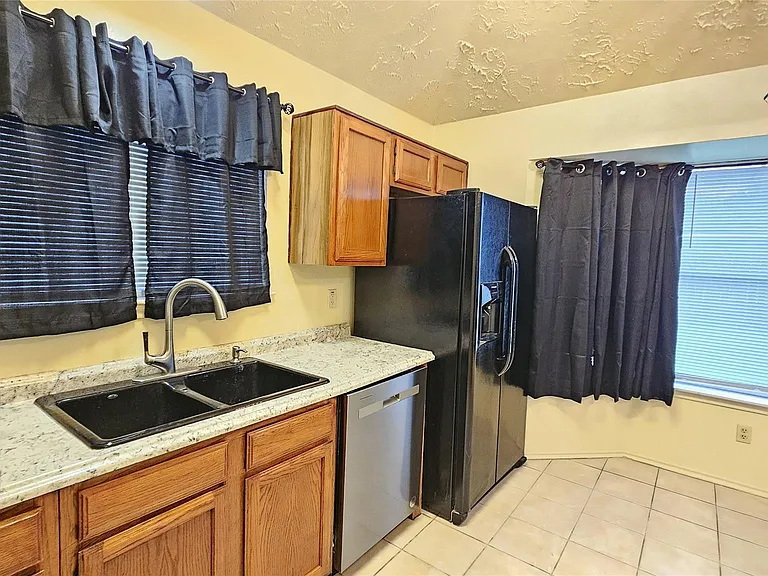 8731 Croteau Dr — Photo 10