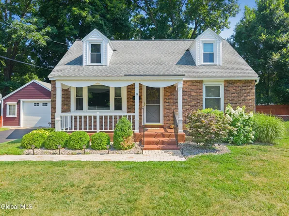 9 Sutherland Drive, Glenville, NY 12302