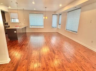 2122 Kensington Walk, Philadelphia, PA 19125