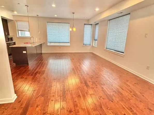 2122 Kensington Walk, Philadelphia, PA 19125