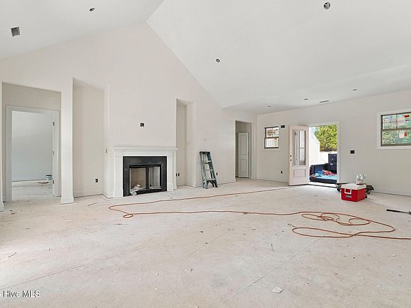 5th image of 120 Drumar Court